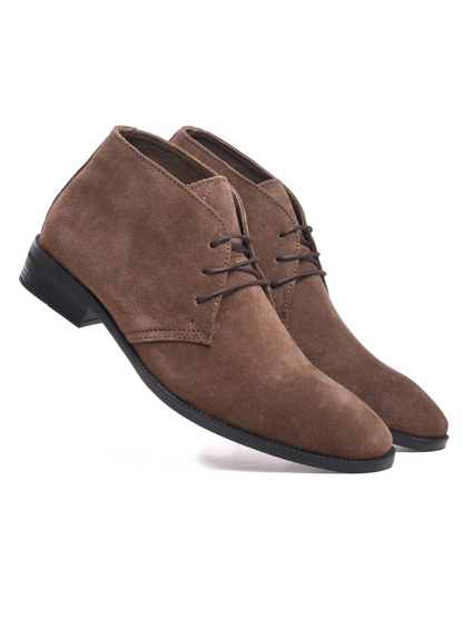 Weekender Chic Suede Chukkas Brown