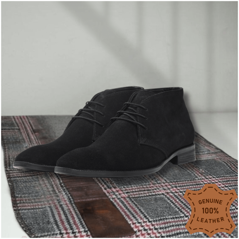 7005-BlackWeekender Chic Suede Chukkas - Black