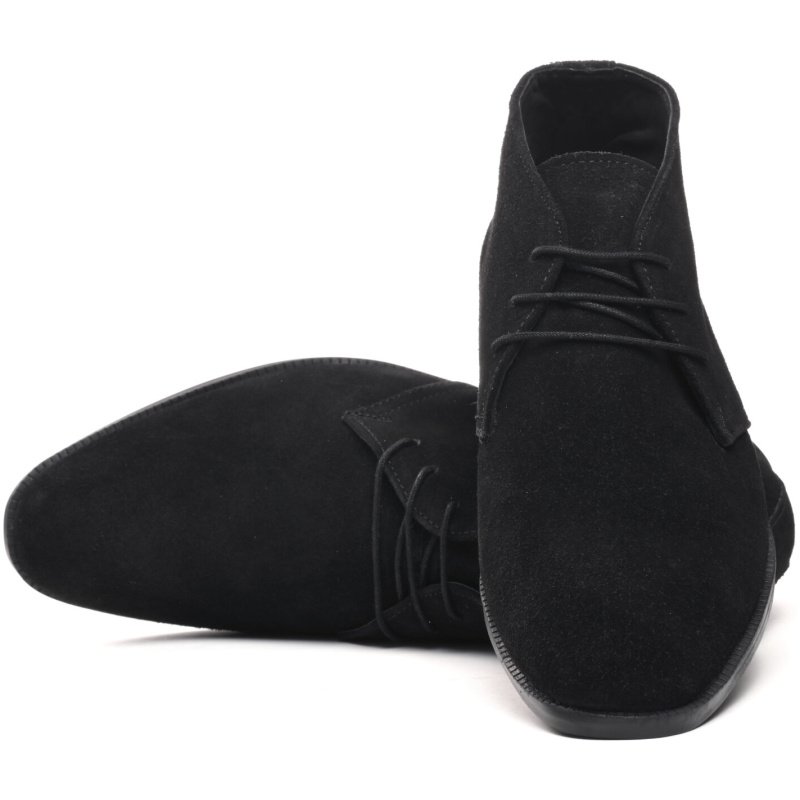 7005-Black Weekender Chic Suede Chukkas - Black